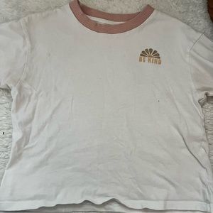 white “be kind” american eagle t shirt